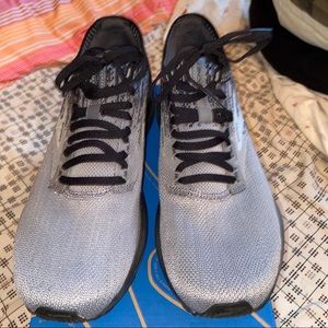 brooks running shoes ricochet